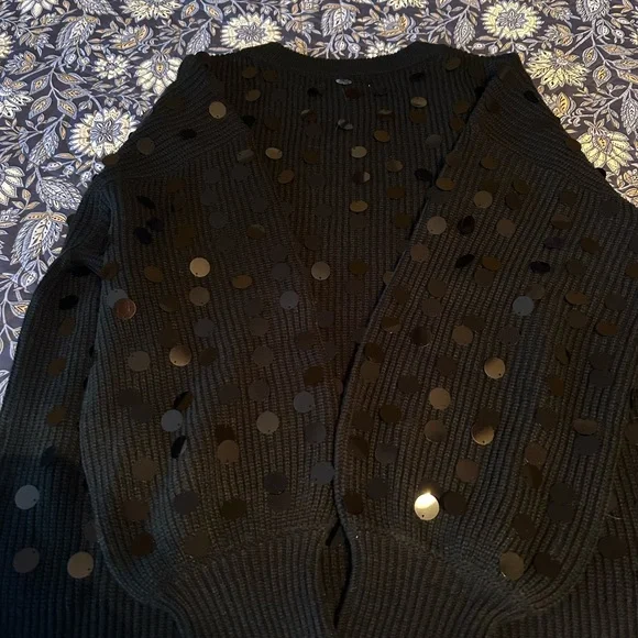 Peach Love California black Sweater size L-XL - Picture 3 of 5